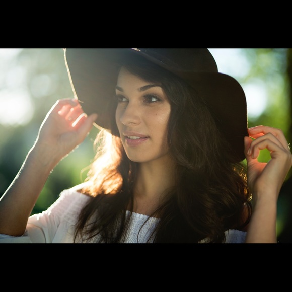 Meet your Posher, Michele - Picture 1 of 3